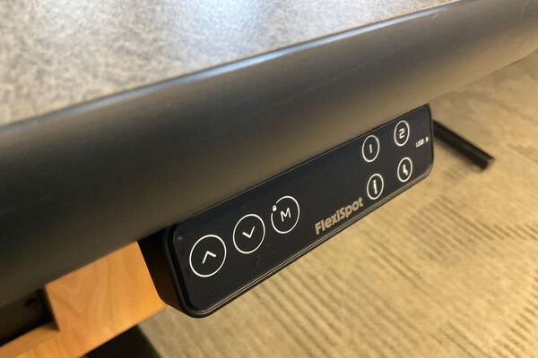 Pedestal: Height adjustment panel