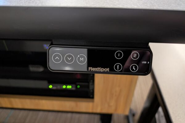 Pedestal: Height adjustment panel