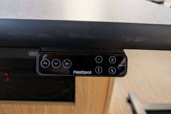 Pedestal: Height adjustment panel