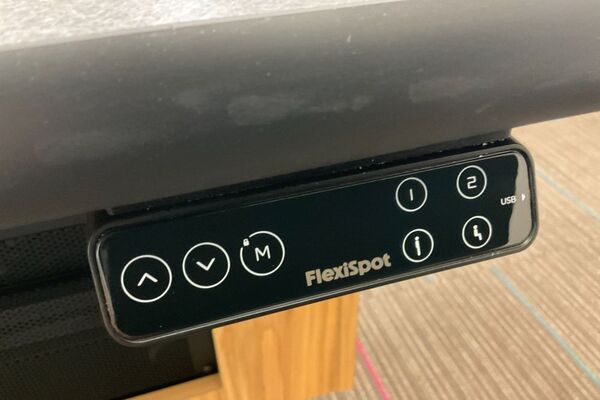 Pedestal: Height adjustment panel