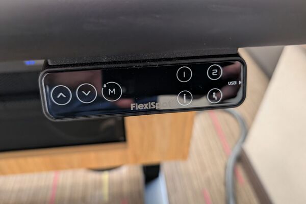 Pedestal: Height adjustment panel