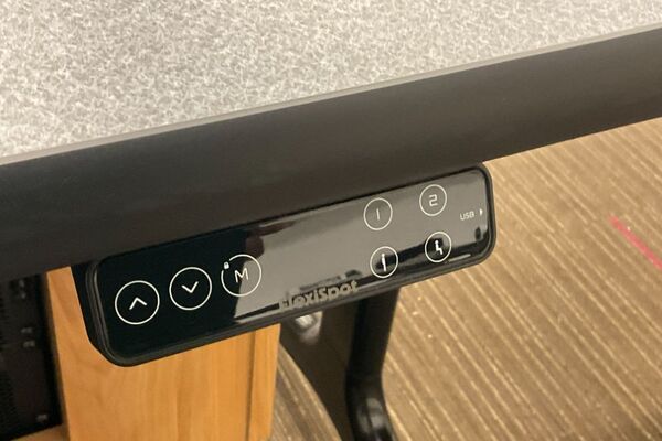 Pedestal: Height adjustment panel